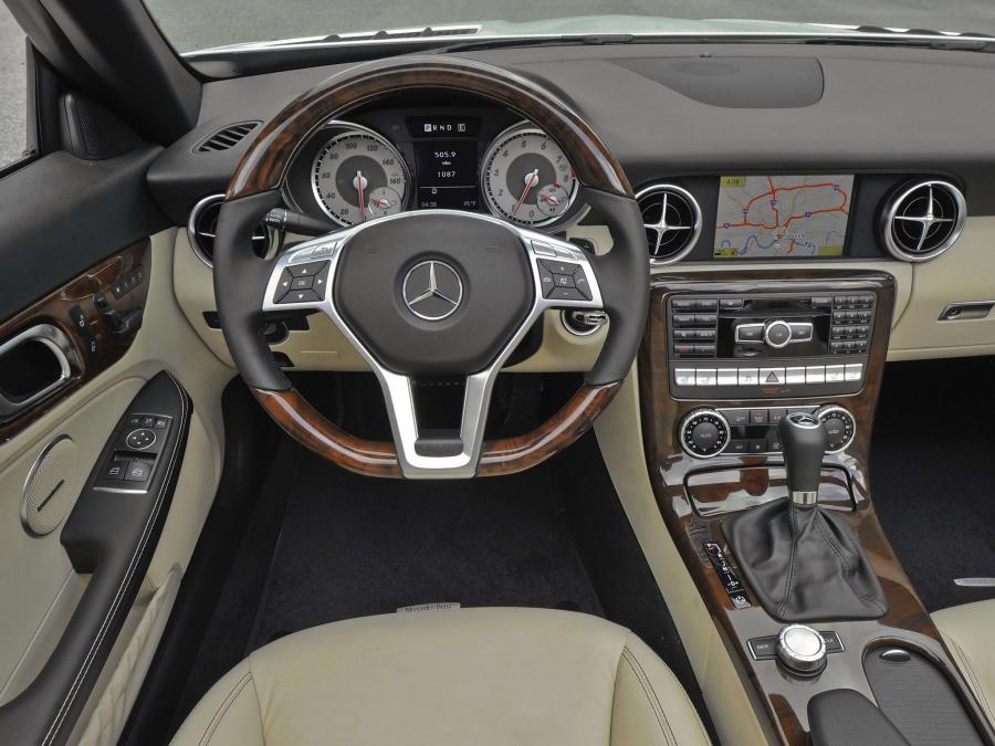  Mercedes-Benz SLK350 2011 года  (US) (фото 4 из 47)